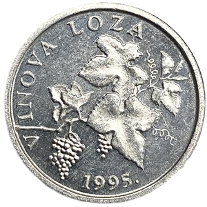 2 липа 2005 год.Виноградная лоза.Республика Хорватия. 